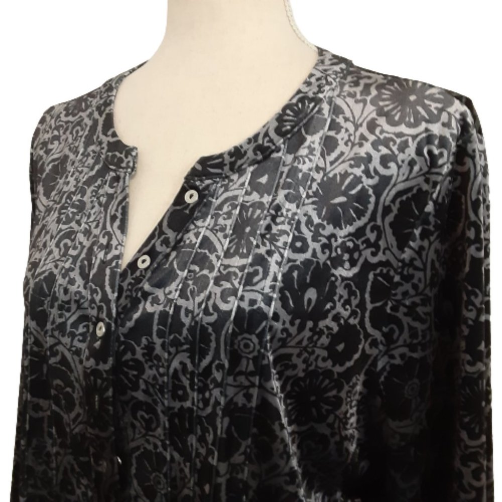 Black & Silver Velour Top PXL Pleated Front 3/4 Sleeve Fall Baby Doll Blouse.